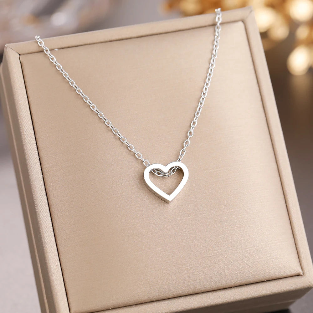 Stainless Steel Necklaces Sweet Heart Pendant Kpop Exquisite Chain Choker Necklace For Women Jewelry Wedding Festival Party Gift